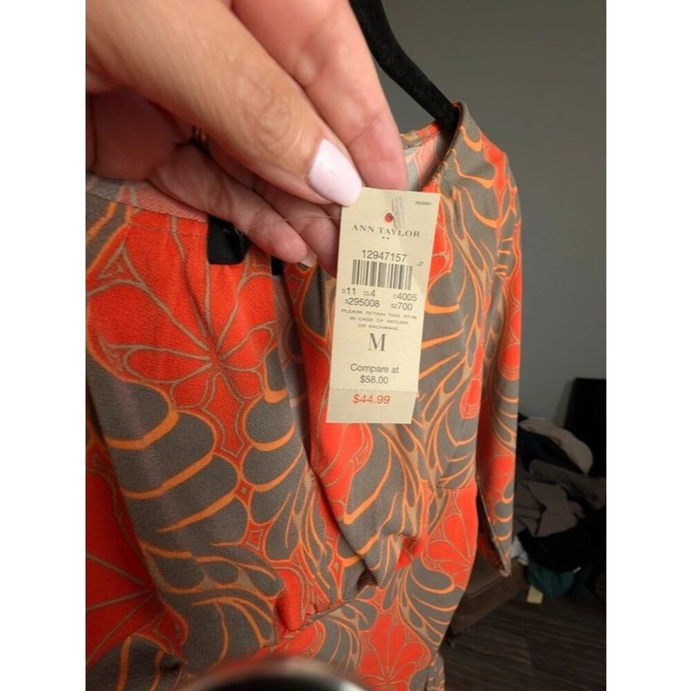 Ann Taylor NWT Abstract Floral Surplice Blouse M - Picture 4 of 8